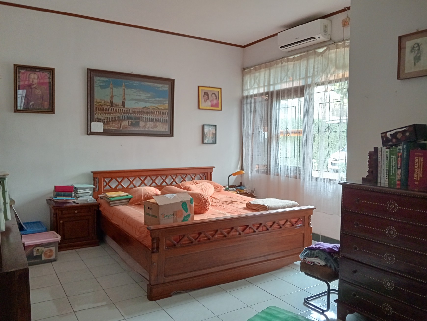 TURUN HARGA, Ciracas, Halaman Luas, Pinggir Jalan, Harga Nego