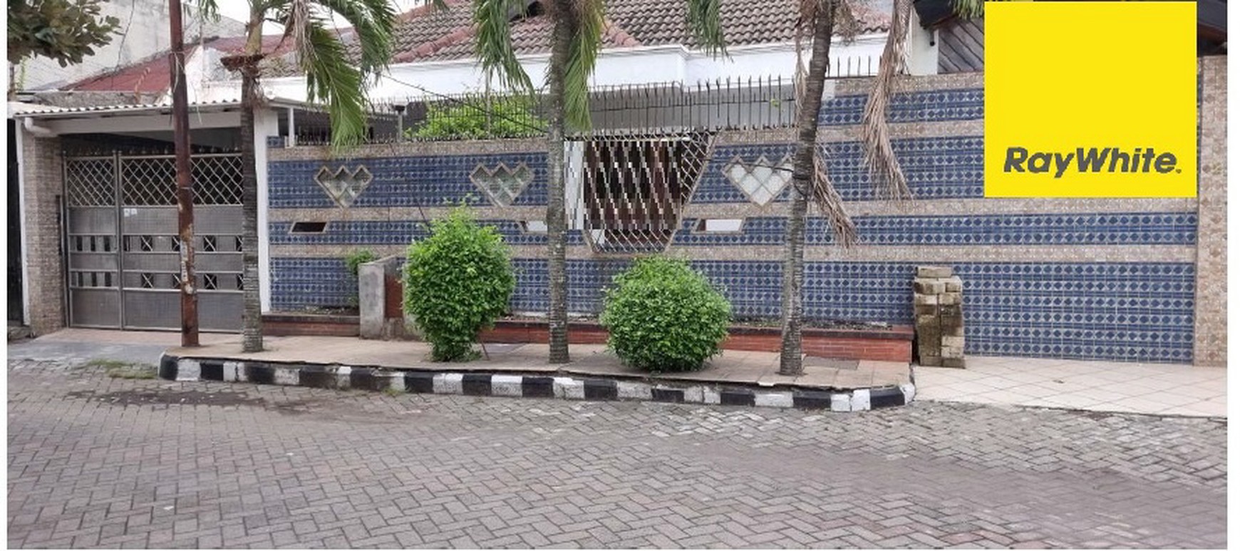 Dijual Rumah di Jalan Dukuh Kupang Barat Surabaya