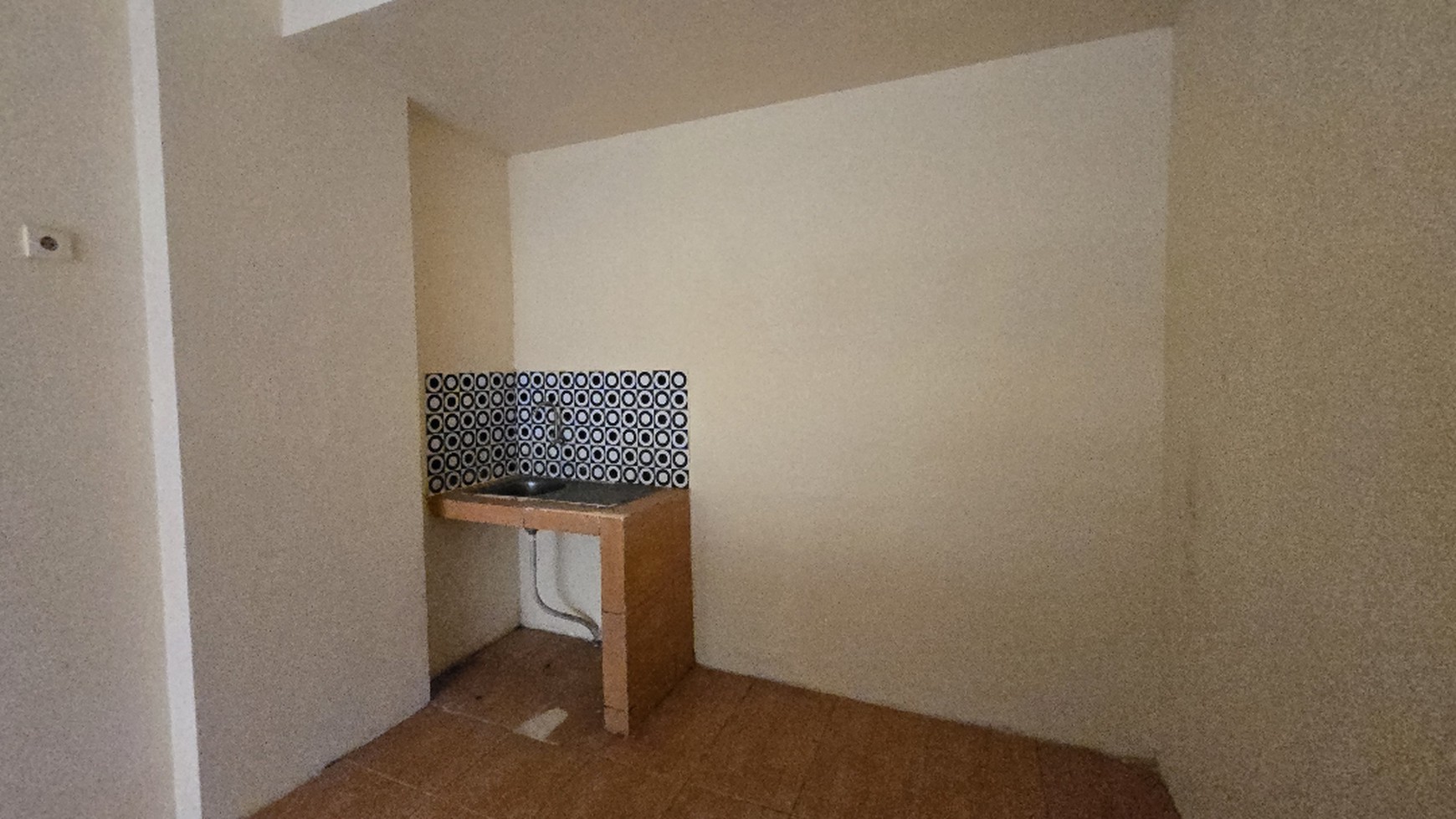 Dijual kios view kolam renang di apartemen kebagusan city