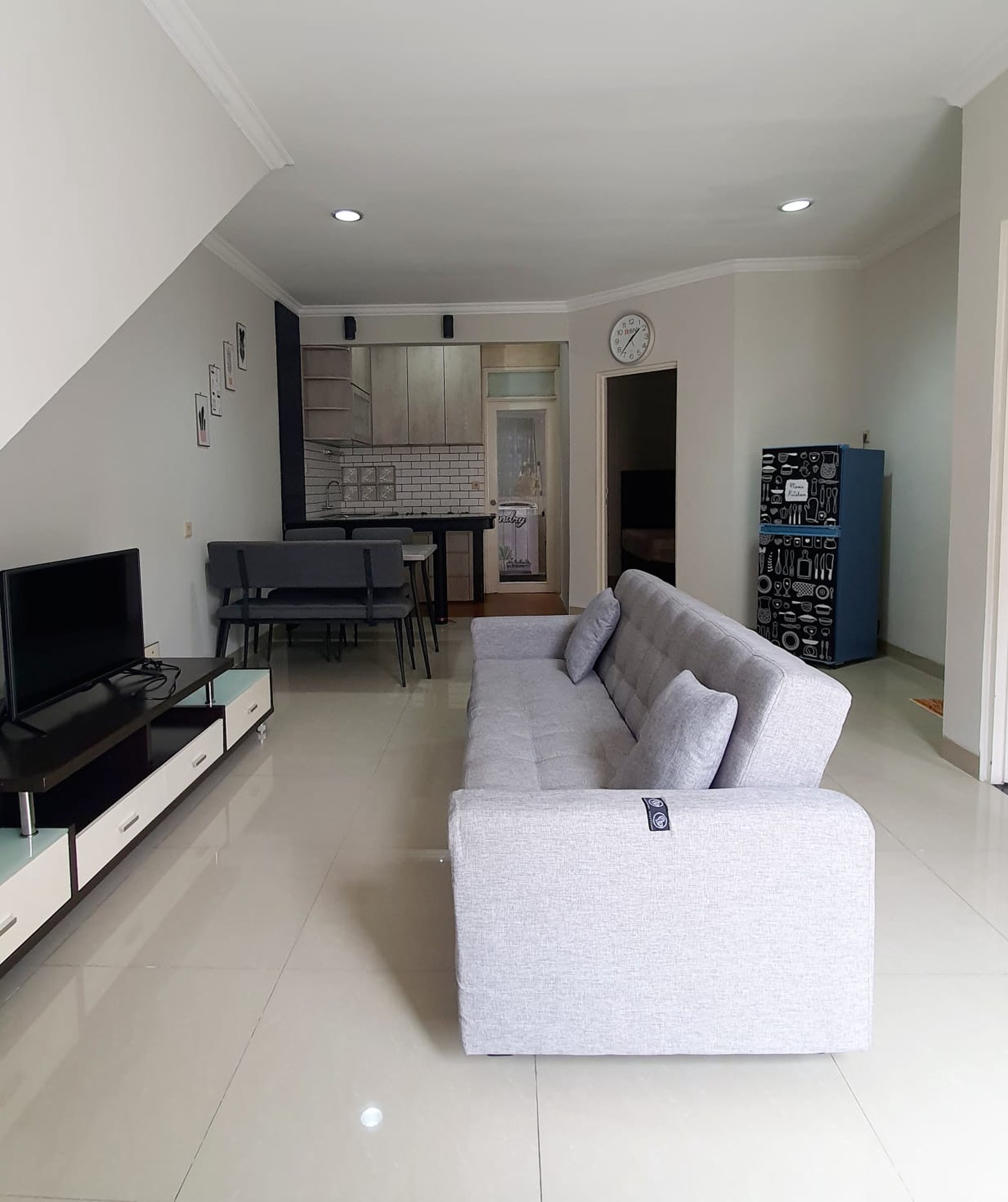 Disewakan townhouse di Taman Paris 1 - Lippo Karawaci Tangerang