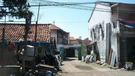 Gudang di Simolawang Baru Surabaya Utara, Lokasi Strategis, Luas 1401 m2