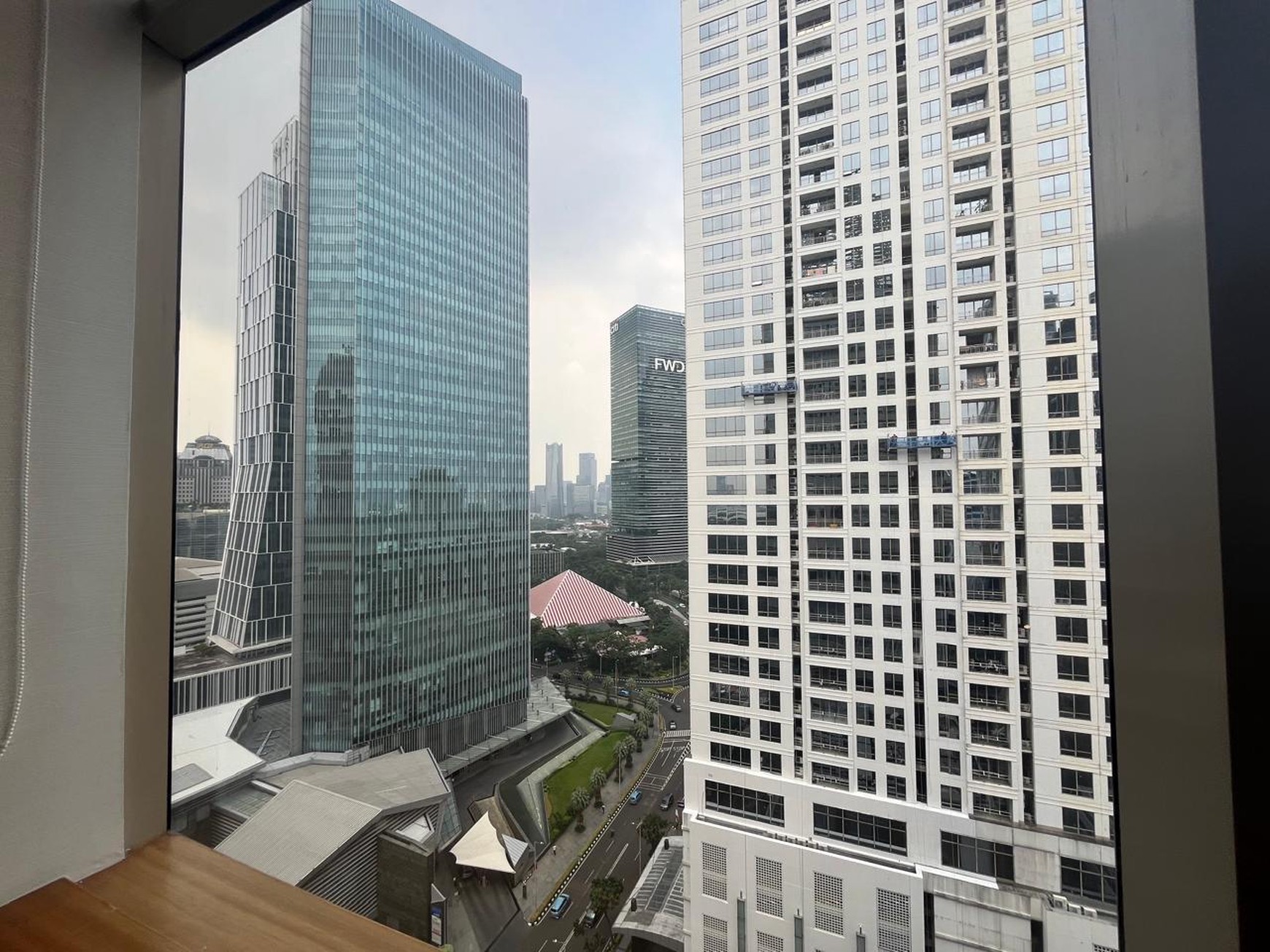 OFFICE SPACE PLAZA ASIA SENAYAN