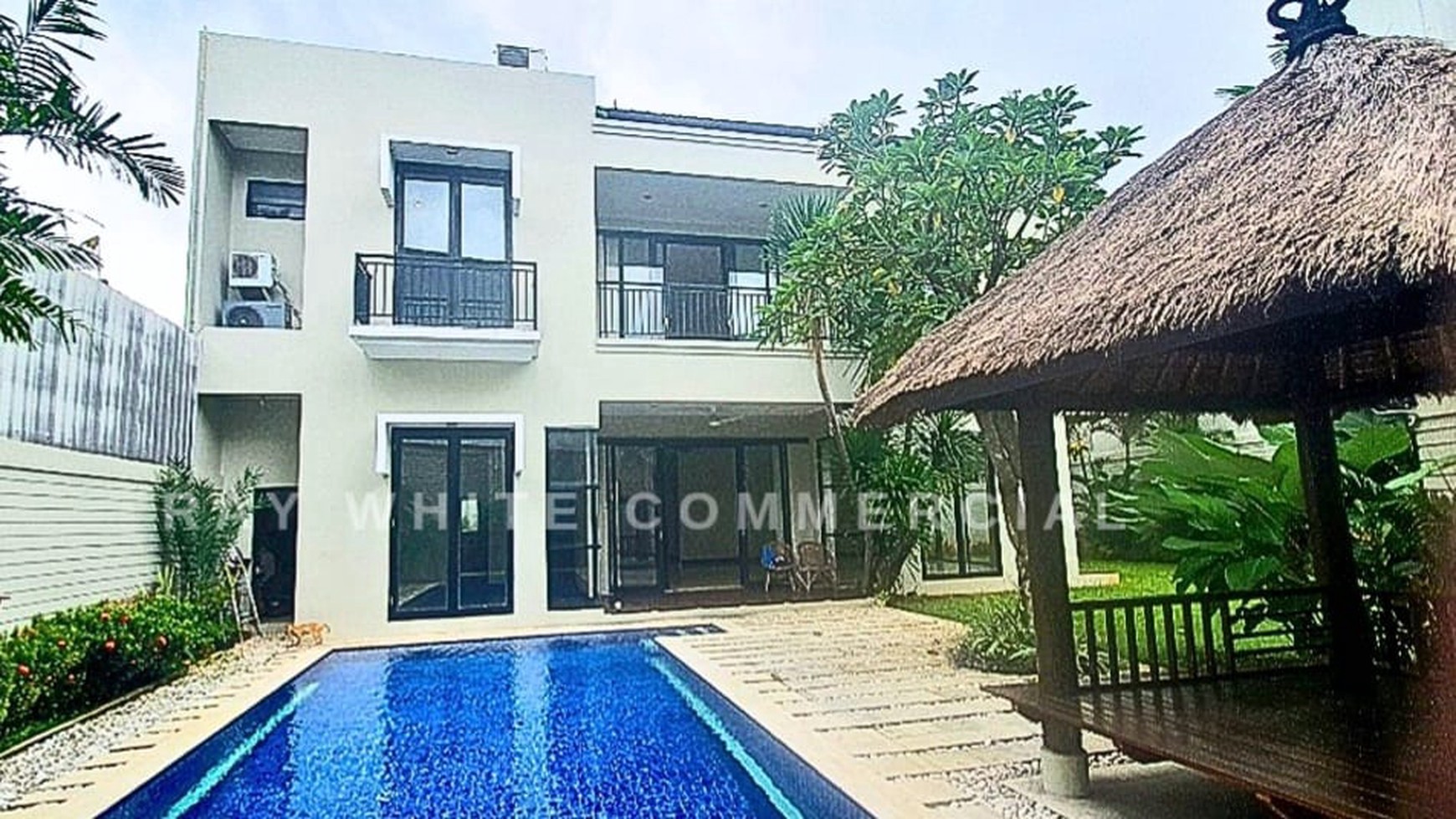 Rumah 2 Lantai New dengan Pool, Lokasi Elite, pool di Cipete, Cilandak, Jakarta Selatan.