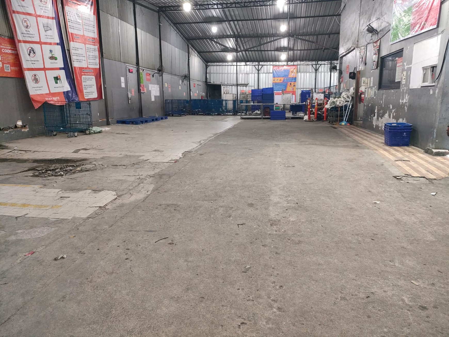 Ruang Usaha Lokasi Strategis Pinggir Jalan Raya @Ciledug