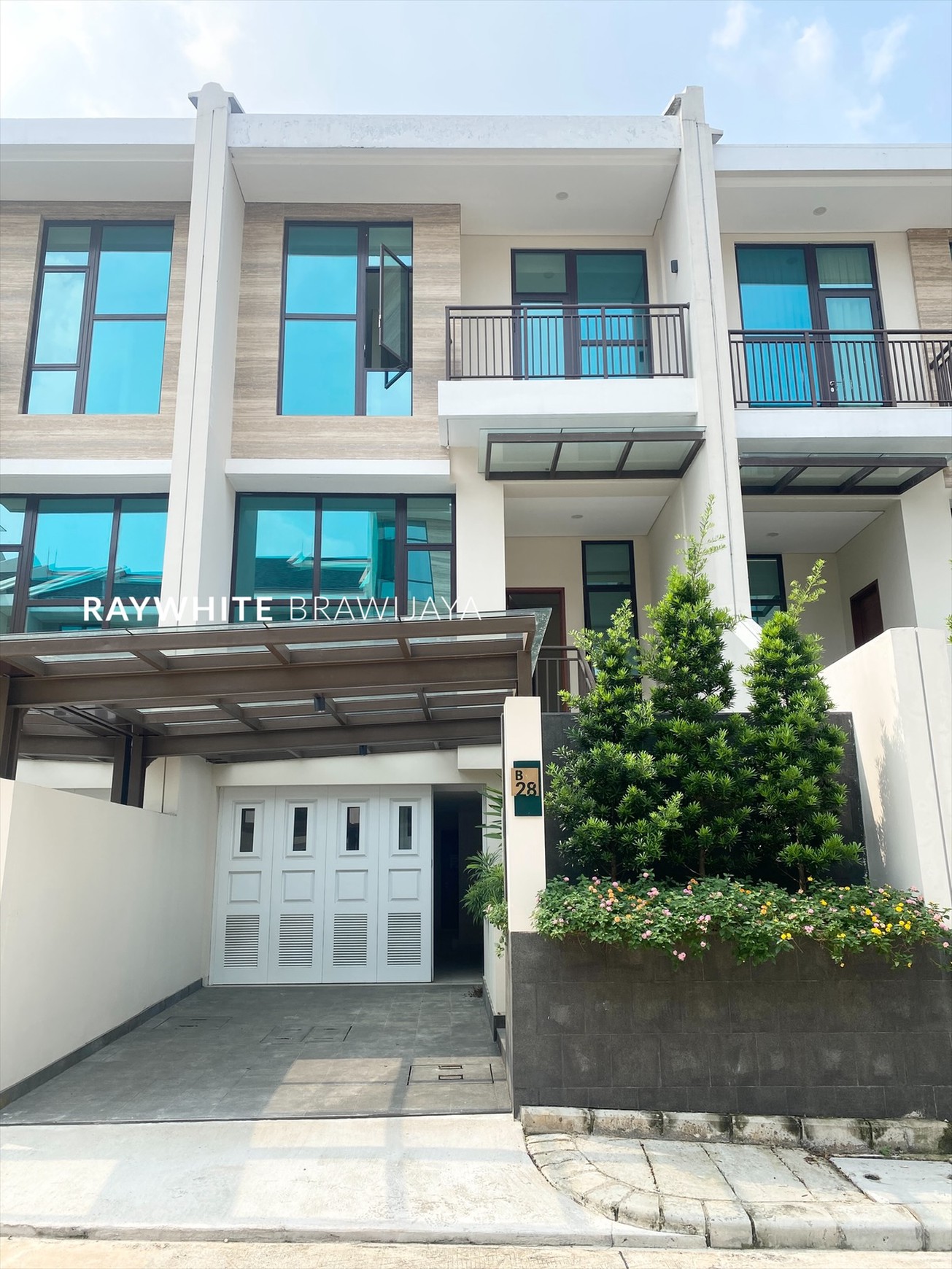 Rumah Disewakan Dalam Kompleks Townhouse Elite Area Pondok Indah