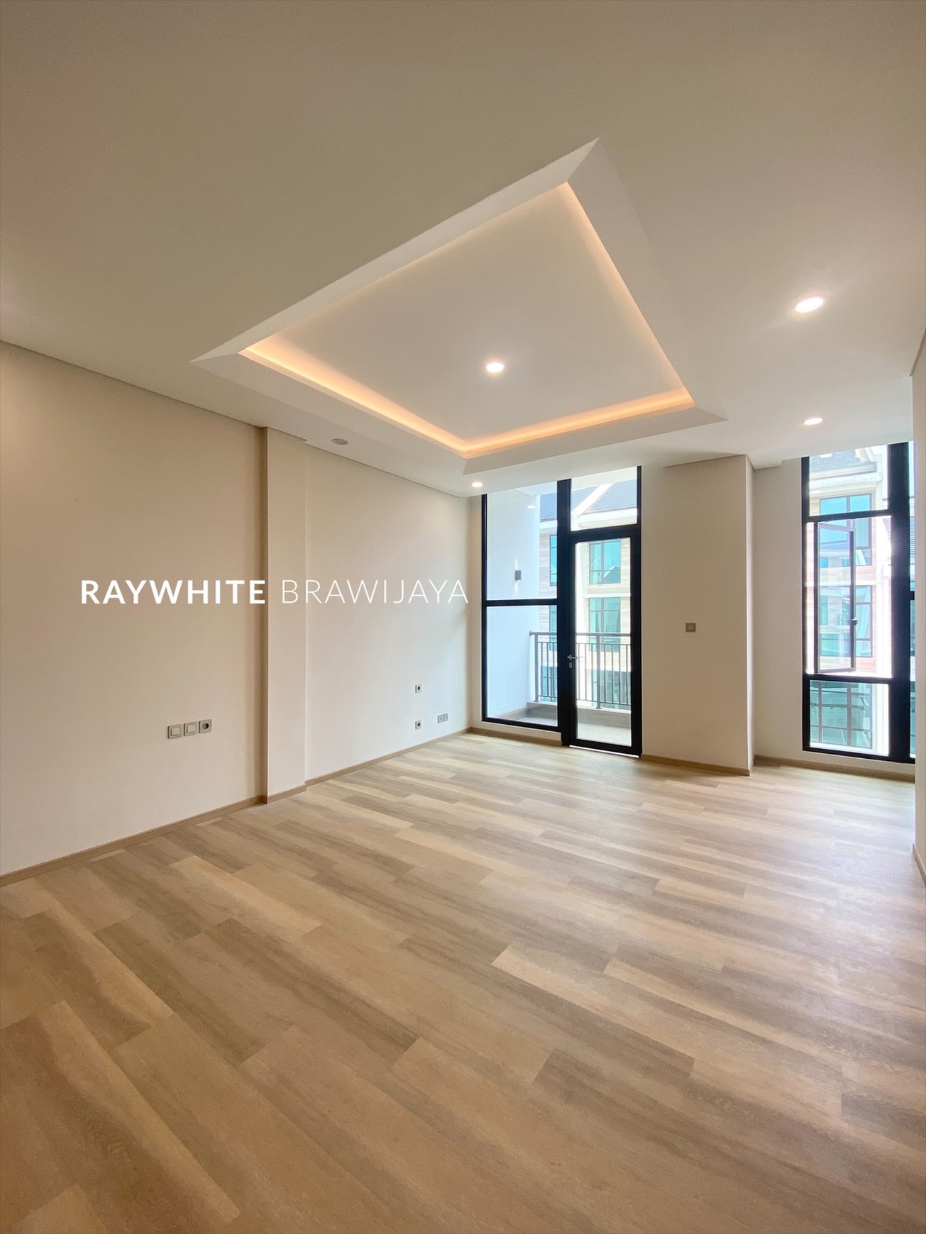 Rumah Disewakan Dalam Kompleks Townhouse Elite Area Pondok Indah