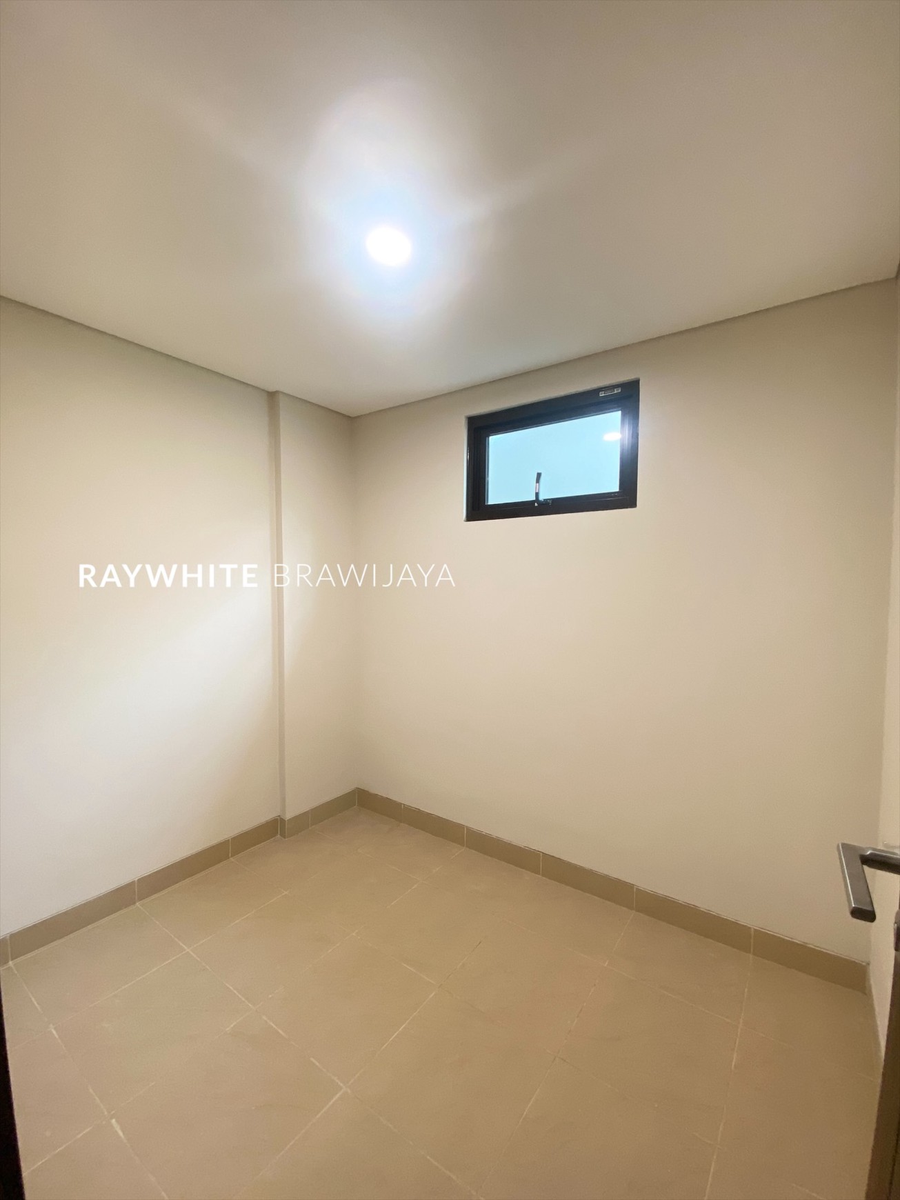 Rumah Disewakan Dalam Kompleks Townhouse Elite Area Pondok Indah