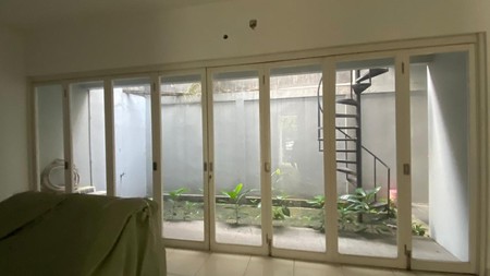 Rumah di Bintaro Sektor 9 2 Lantai Sudah SHM dalam Lingkungan Asri dan Nyaman