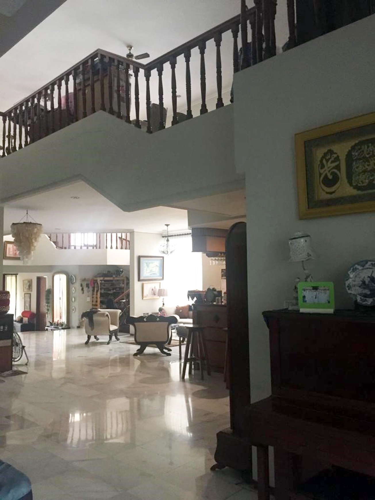 Rumah di Margorejo Indah Surabaya Selatan, Lokasi Strategis dekat Mall & Apartemen Plaza Marina