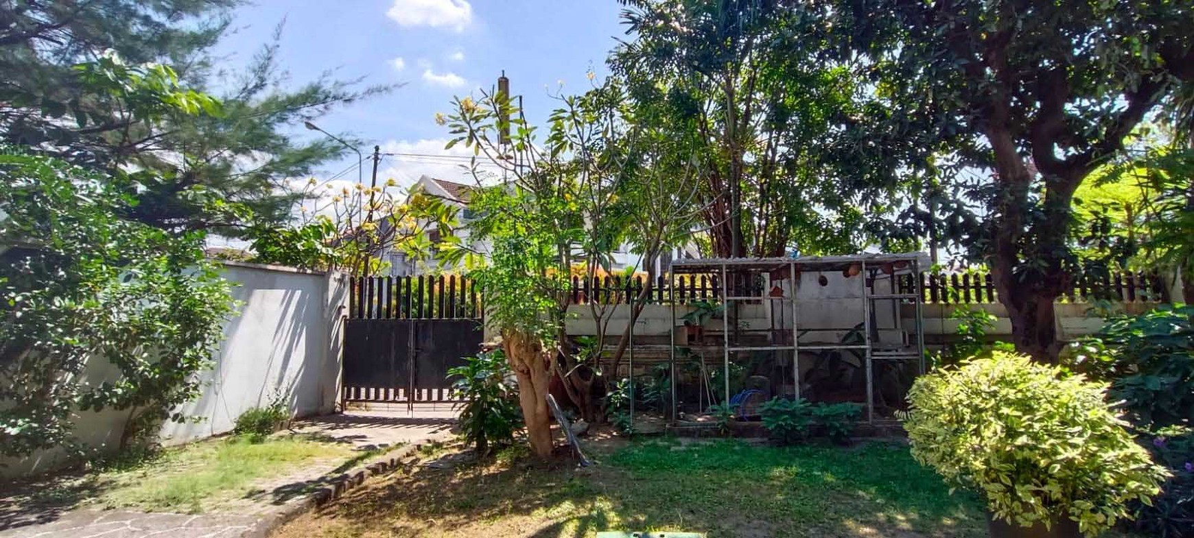 Rumah di Margorejo Indah Surabaya Selatan, Lokasi Strategis dekat Mall & Apartemen Plaza Marina