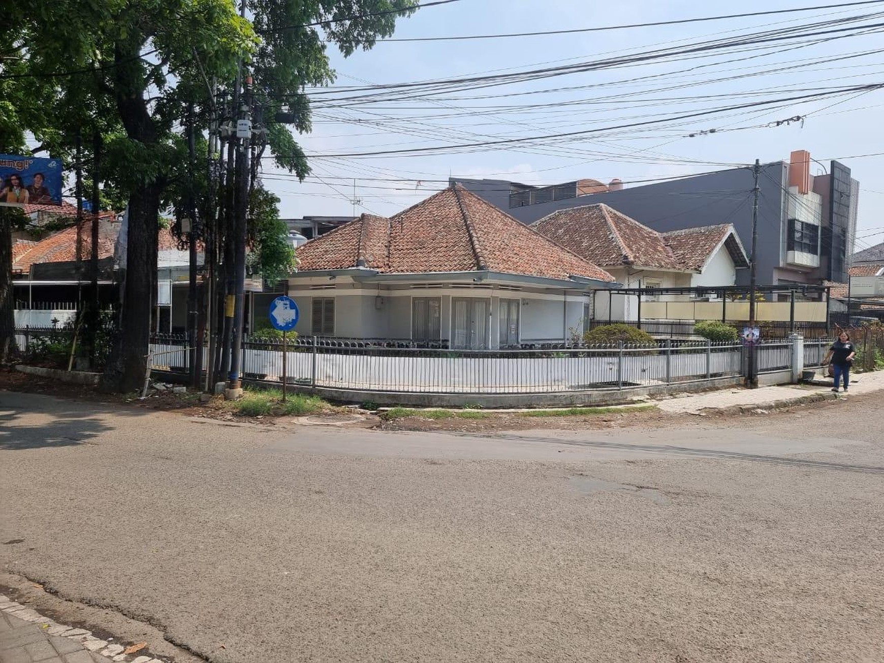 Rumah Classic di Mainroad jl Kesatriaan, Bandung Tengah