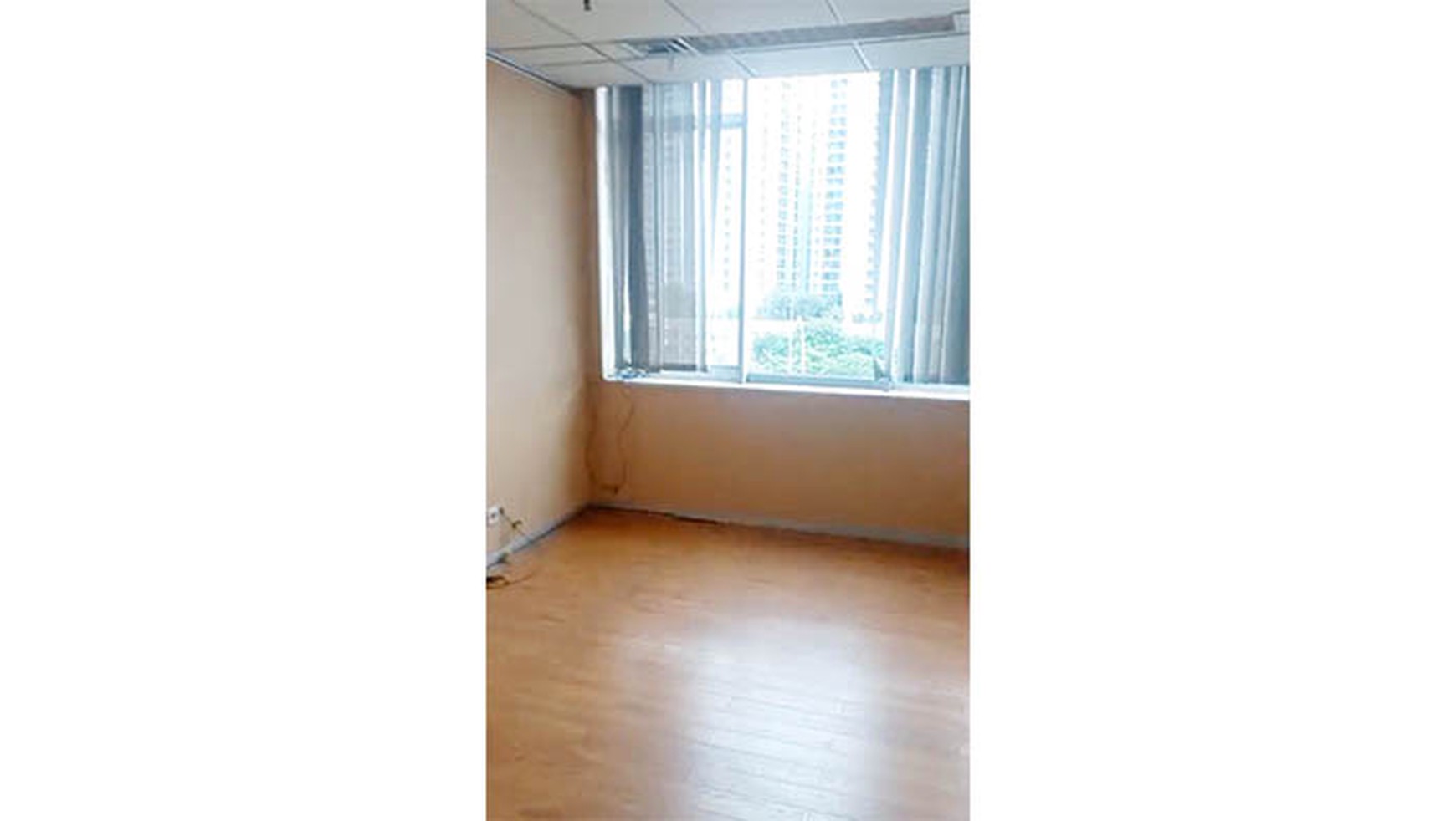 Office Space Wisma SMR, Yos Sudarso, Sunter