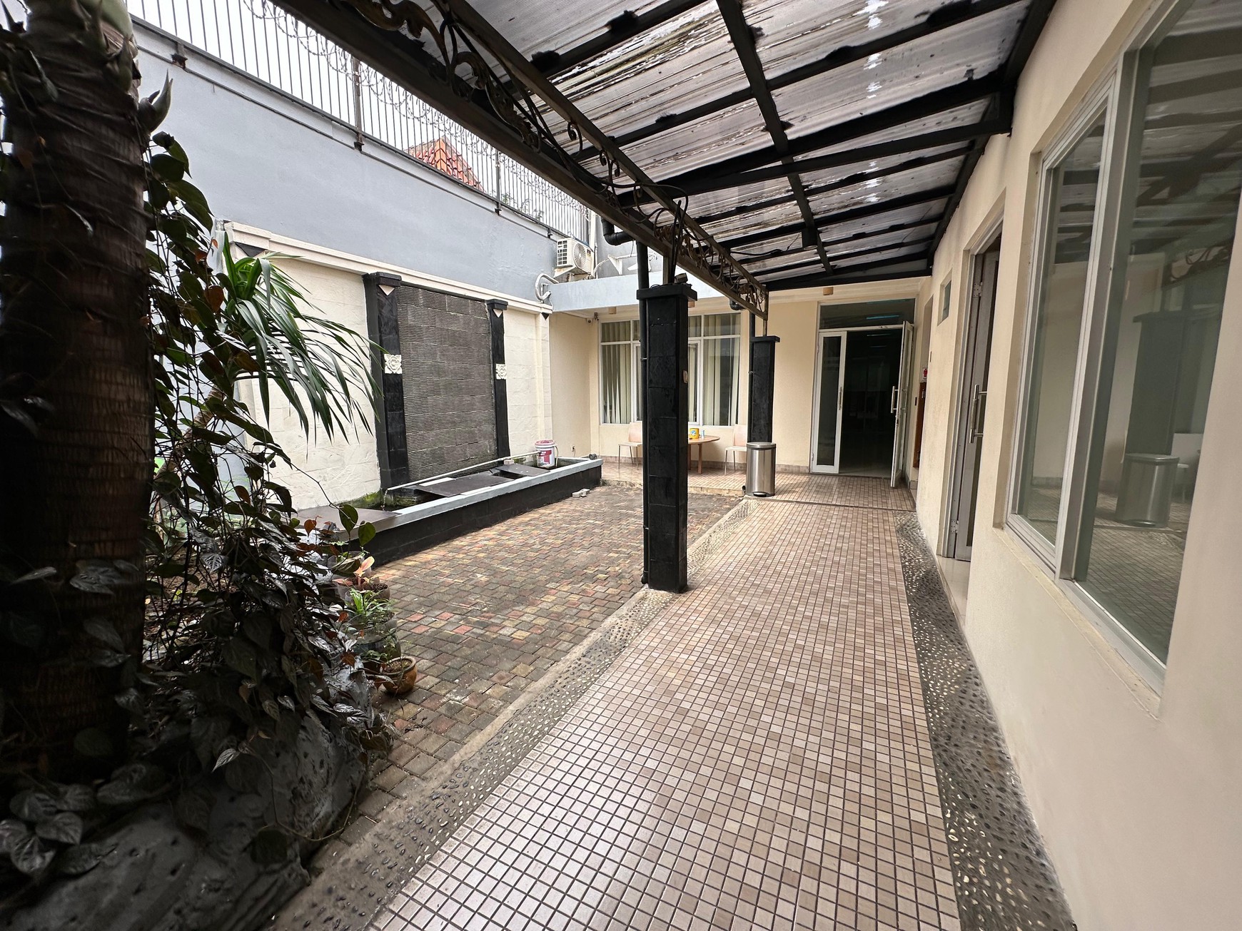 RARE OPPORTUNITY - LAHAN KOMERSIAL DI JANTUNG TEBET! 