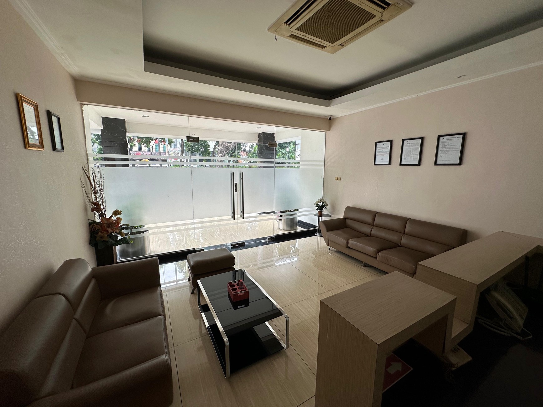 RARE OPPORTUNITY - LAHAN KOMERSIAL DI JANTUNG TEBET! 
