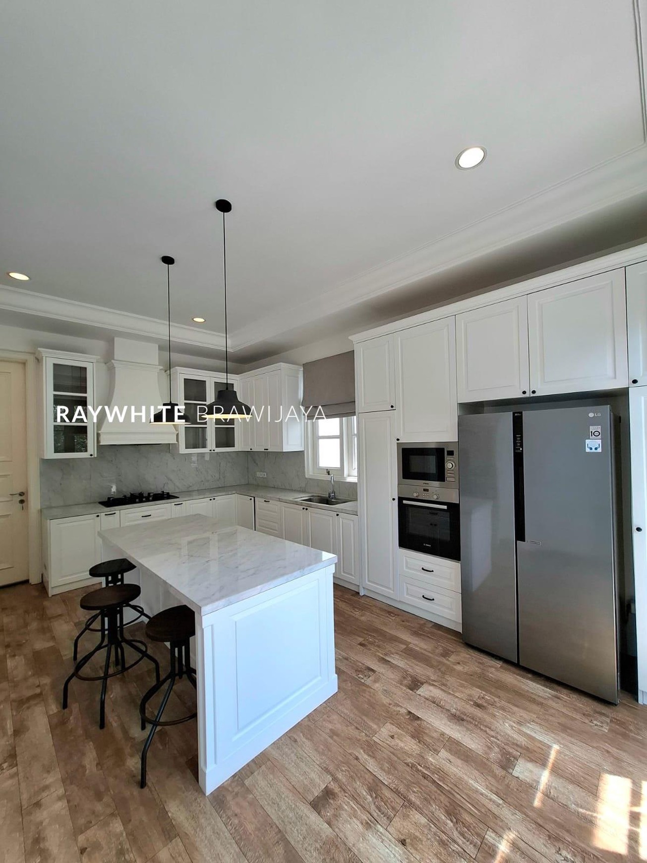 Rumah Siap Huni Model American Classic Area Cipete Fatmawati