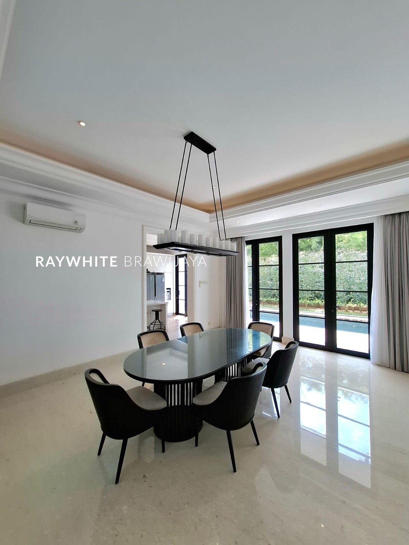 Rumah Siap Huni Model American Classic Area Cipete Fatmawati