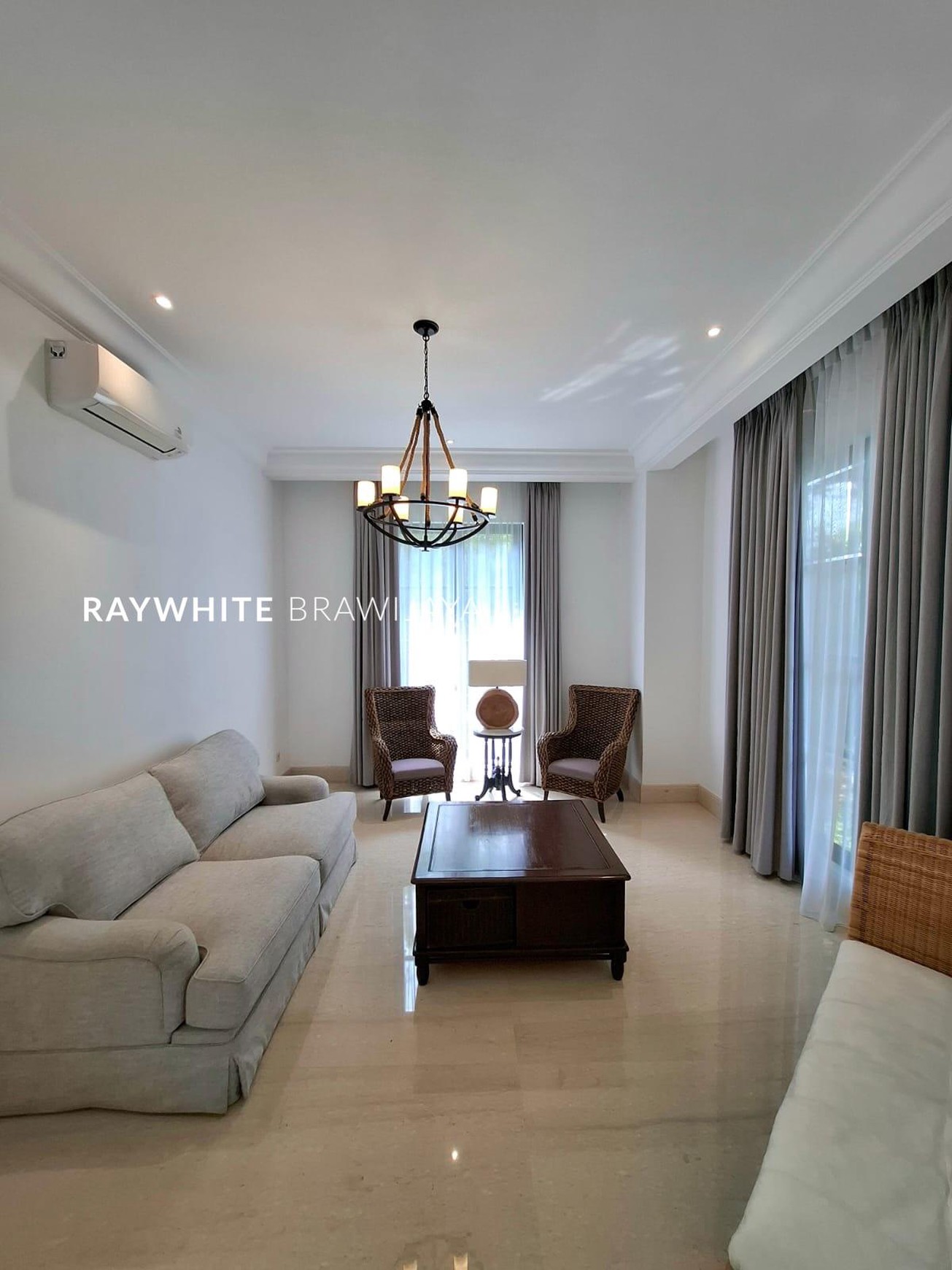 Rumah Siap Huni Model American Classic Area Cipete Fatmawati