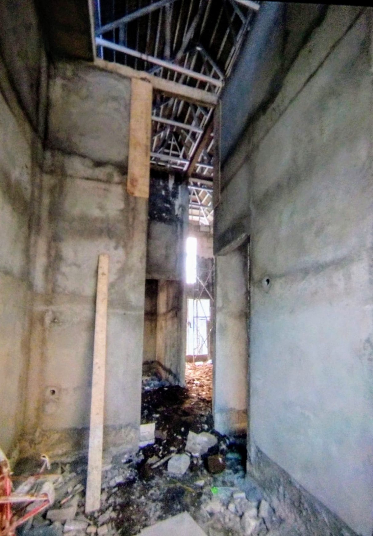 Rumah Baru Siap Huni di Rungkut Surabaya Timur - Lokasi Strategis, SHM, Bisa KPR!