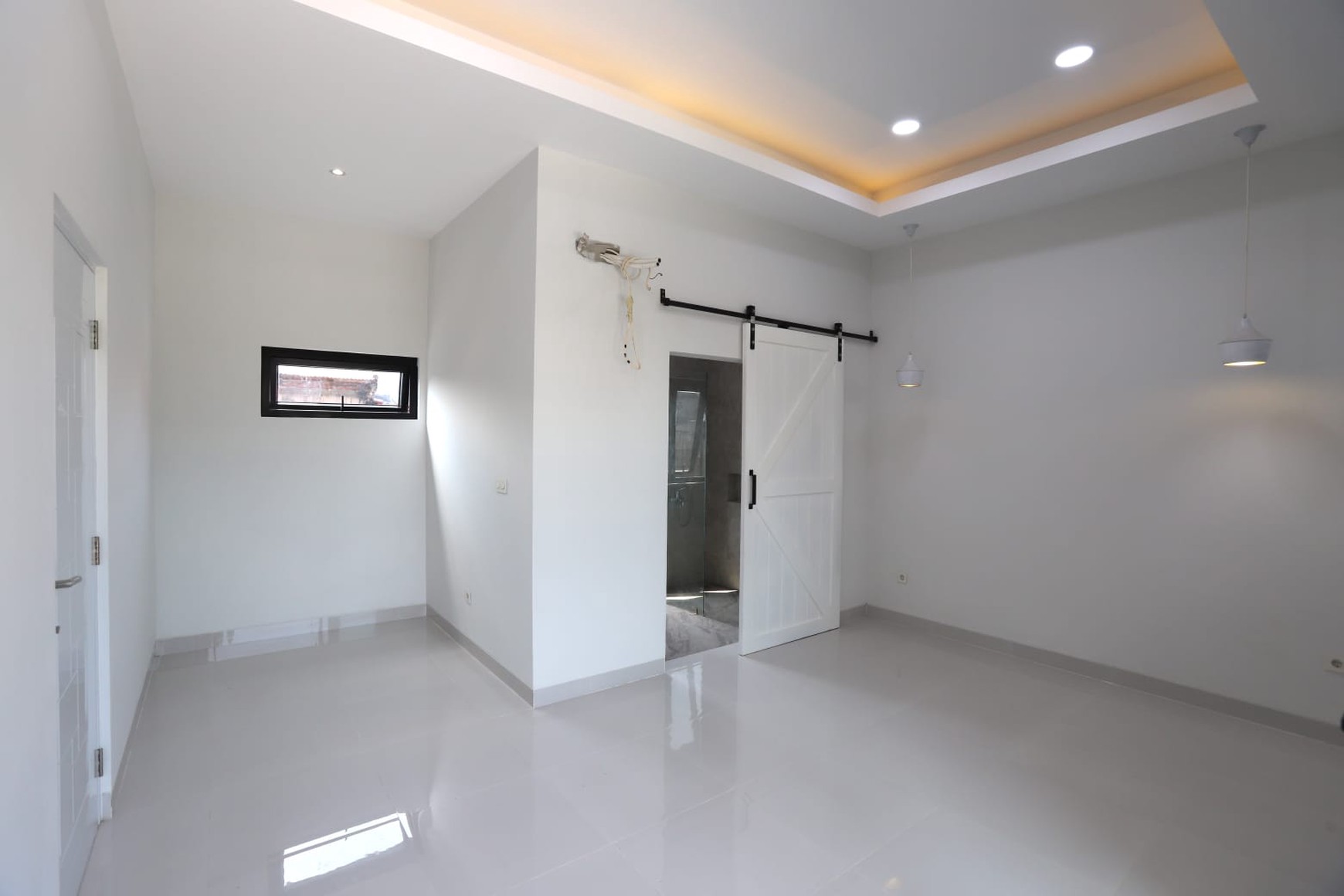 Rumah Baru 2 Lantai di Graha Raya Hadap Taman Barat Laut design and build oleh arsitek ternama