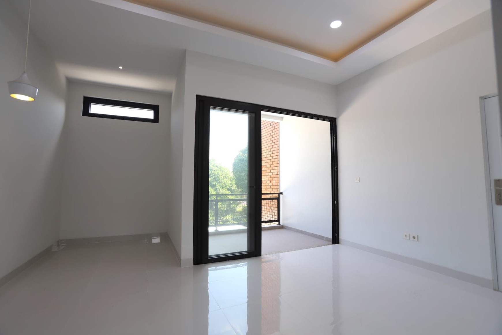 Rumah Baru 2 Lantai di Graha Raya Hadap Taman Barat Laut design and build oleh arsitek ternama