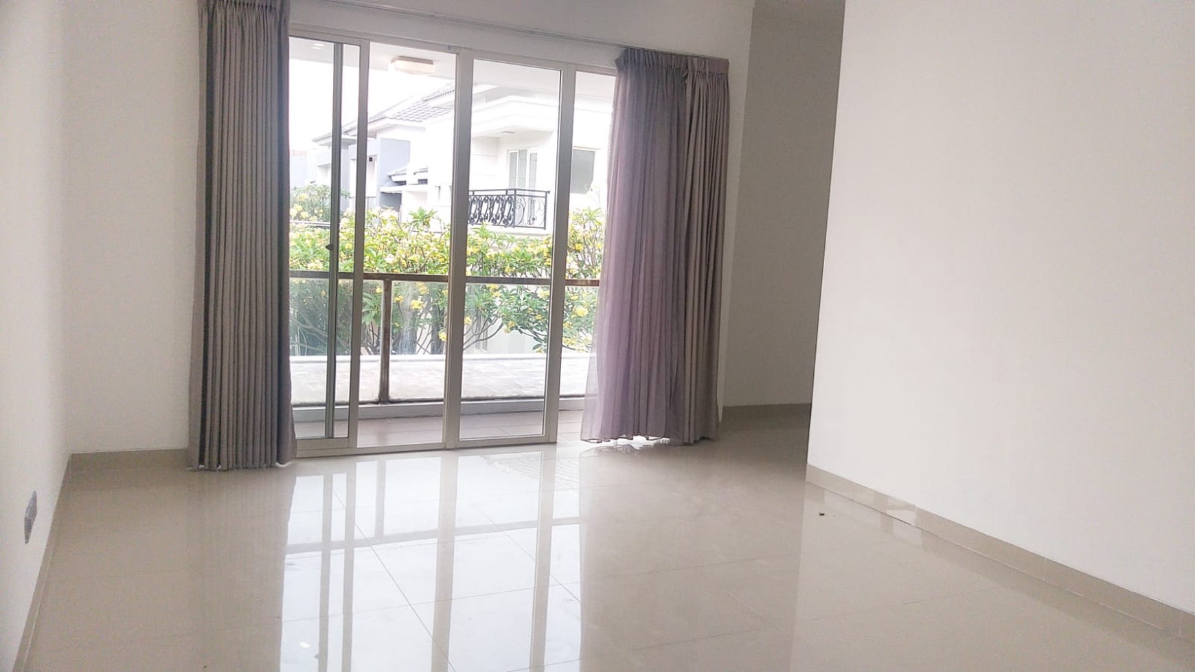 Rumah 2 lantai ,jalan lebar di Bintaro Jaya 7