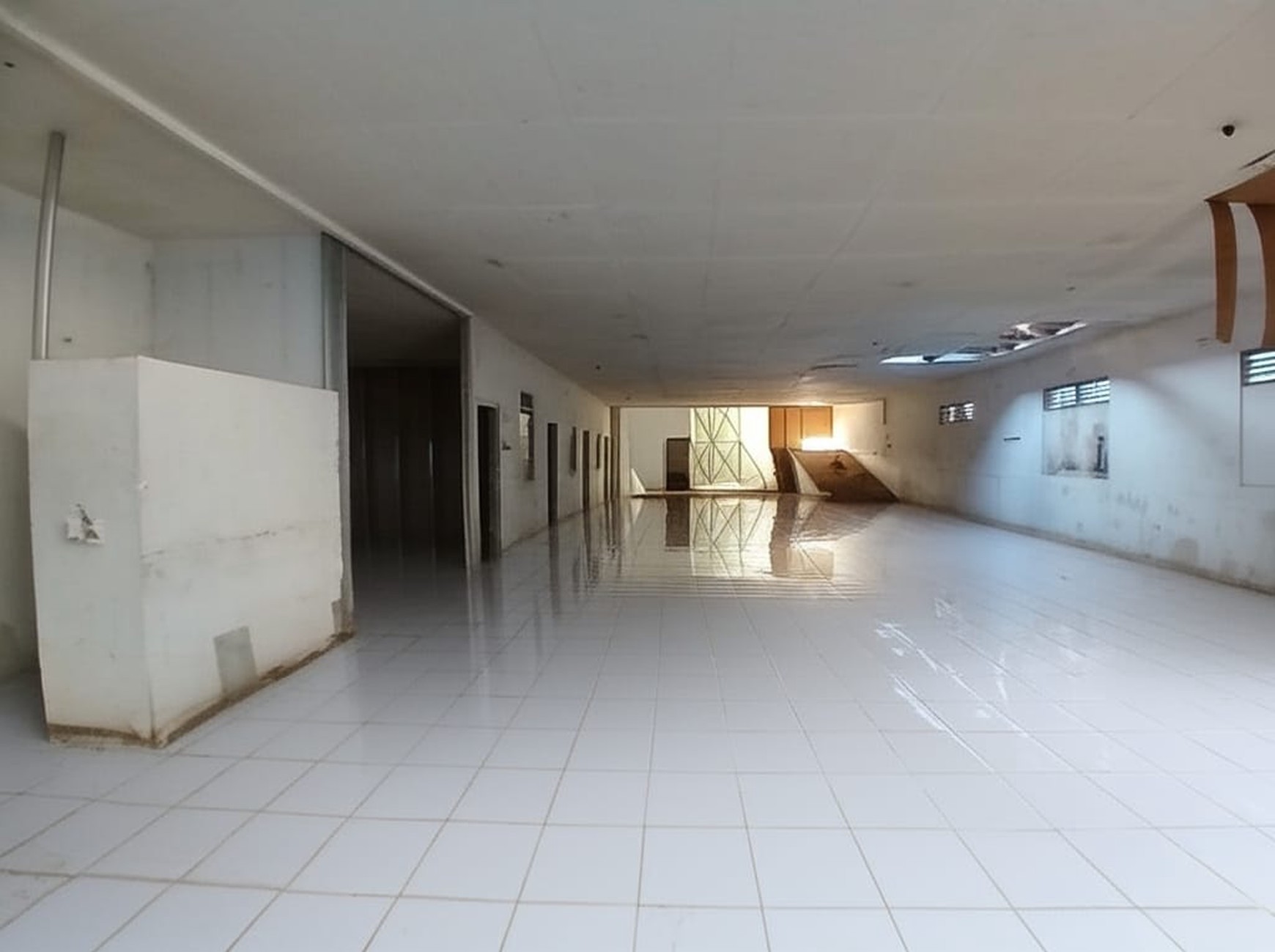Disewakan Gudang 1397 meter Persegi Lokasi Strategis Dekat Pasar STAN Maguwoharjo Depok Sleman