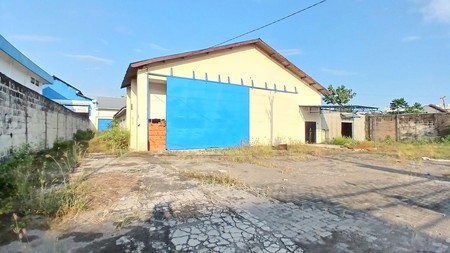 Disewakan Gudang 1397 meter Persegi Lokasi Strategis Dekat Pasar STAN Maguwoharjo Depok Sleman