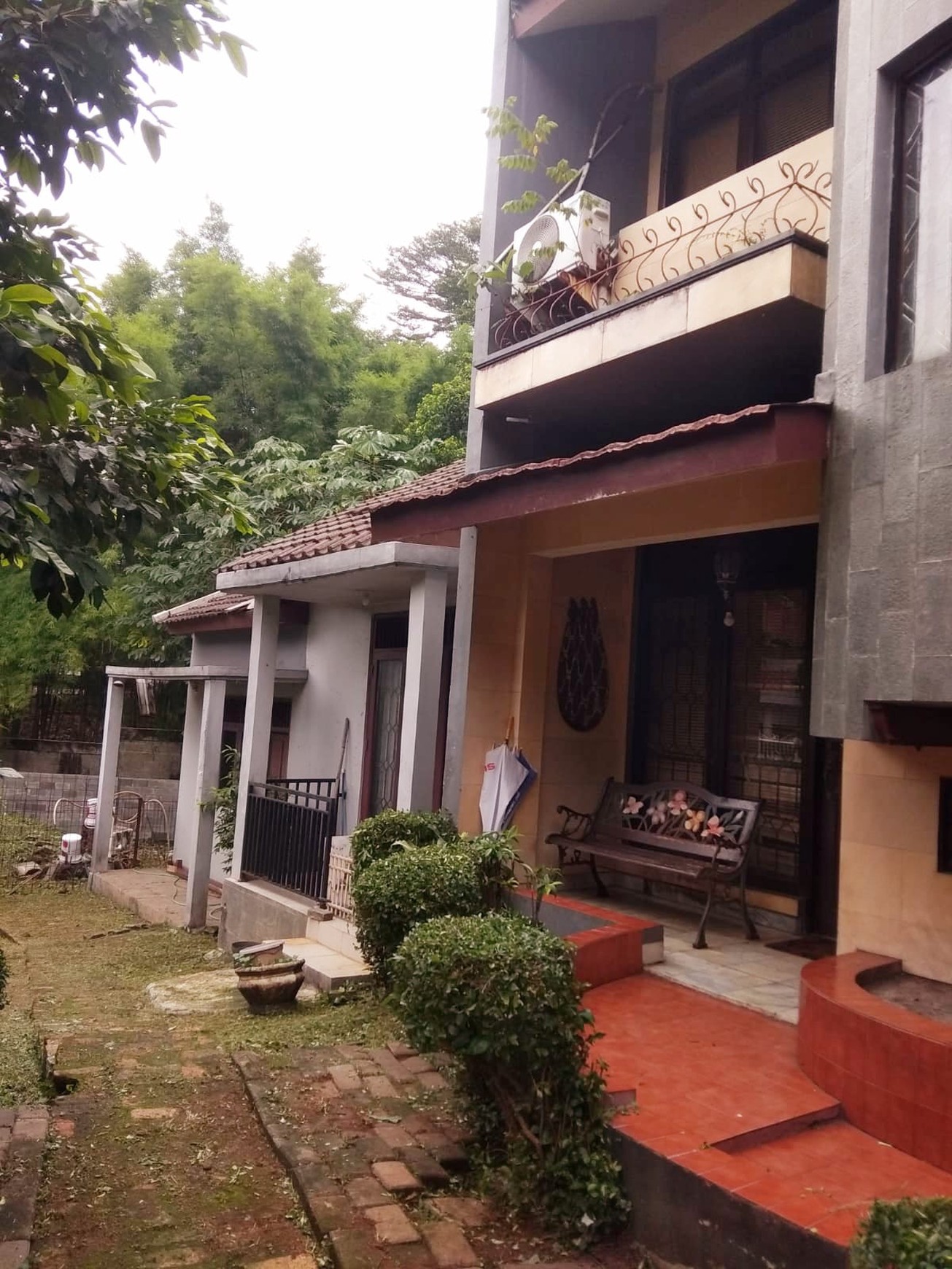 Rumah dalam Cluster, 2 Lantai, bebas banjir di Cinere
