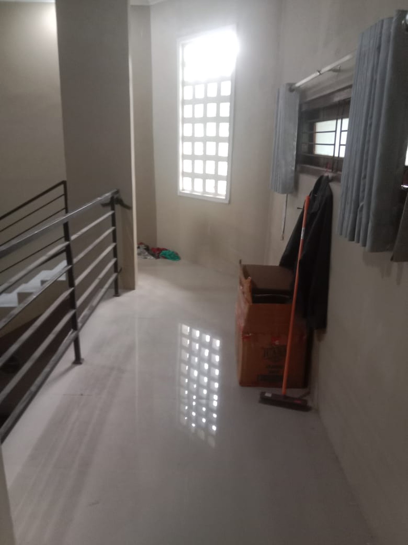 Rumah Tinggal 2 Lantai Semi Furnish Lokasi Balecatur Gamping Sleman 