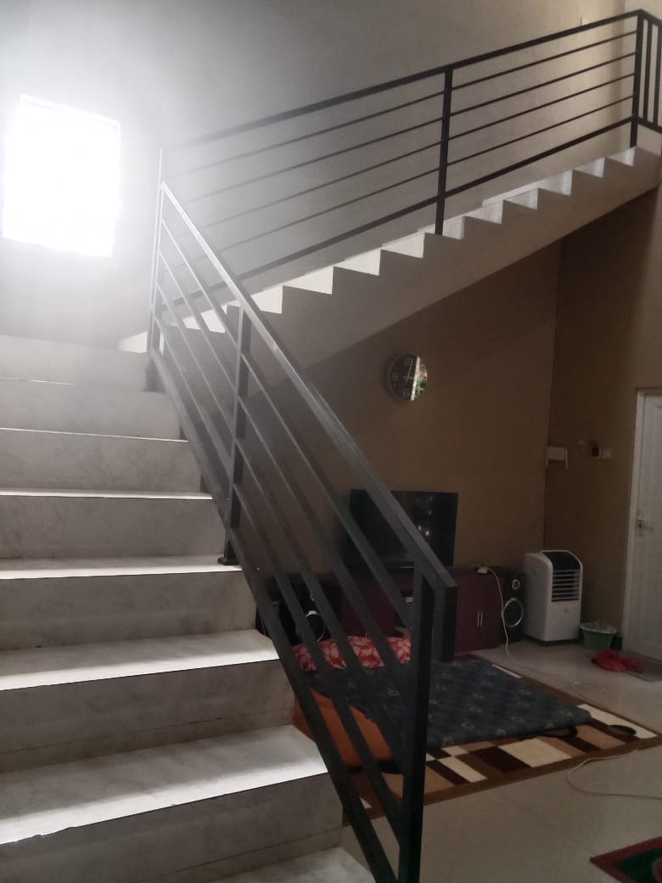 Rumah Tinggal 2 Lantai Semi Furnish Lokasi Balecatur Gamping Sleman 