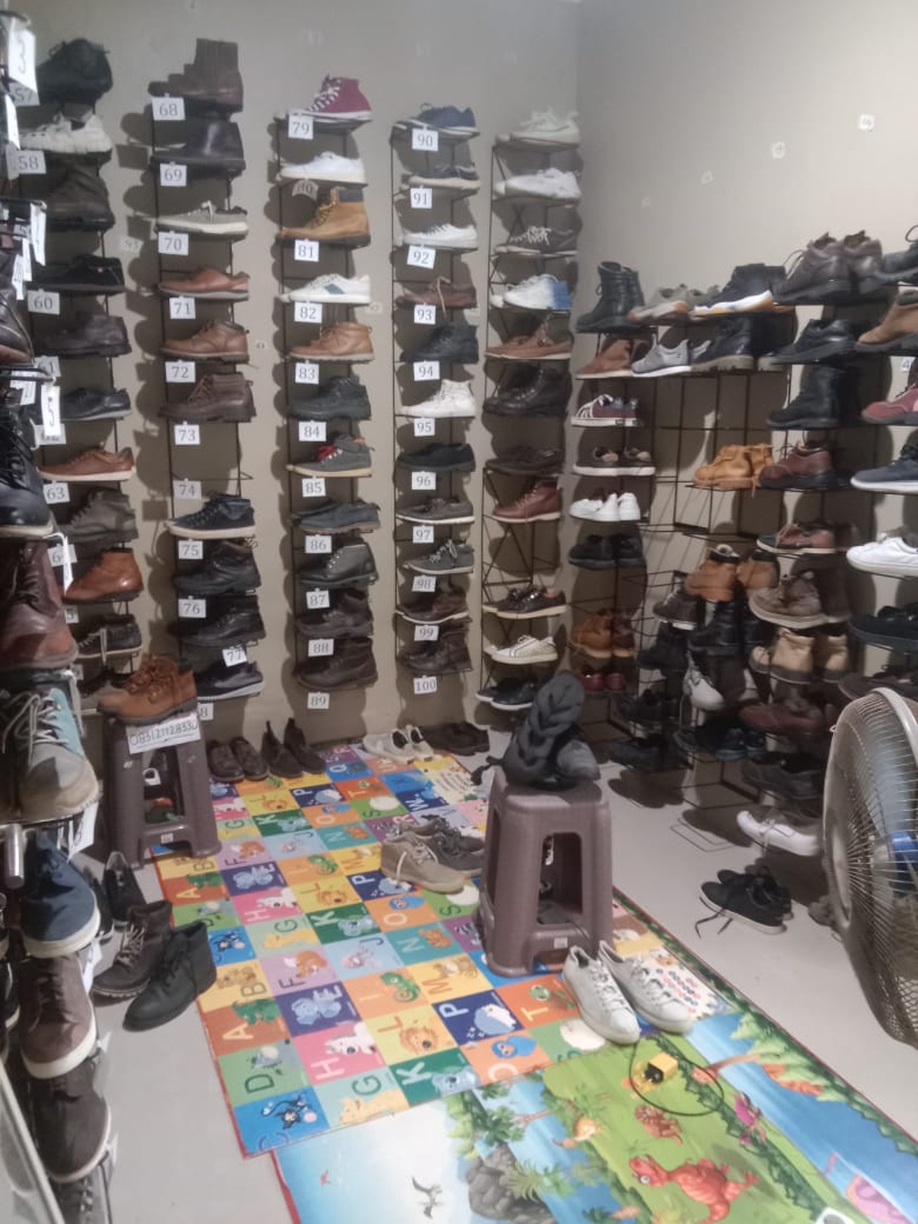 Rumah Tinggal 2 Lantai Semi Furnish Lokasi Balecatur Gamping Sleman 