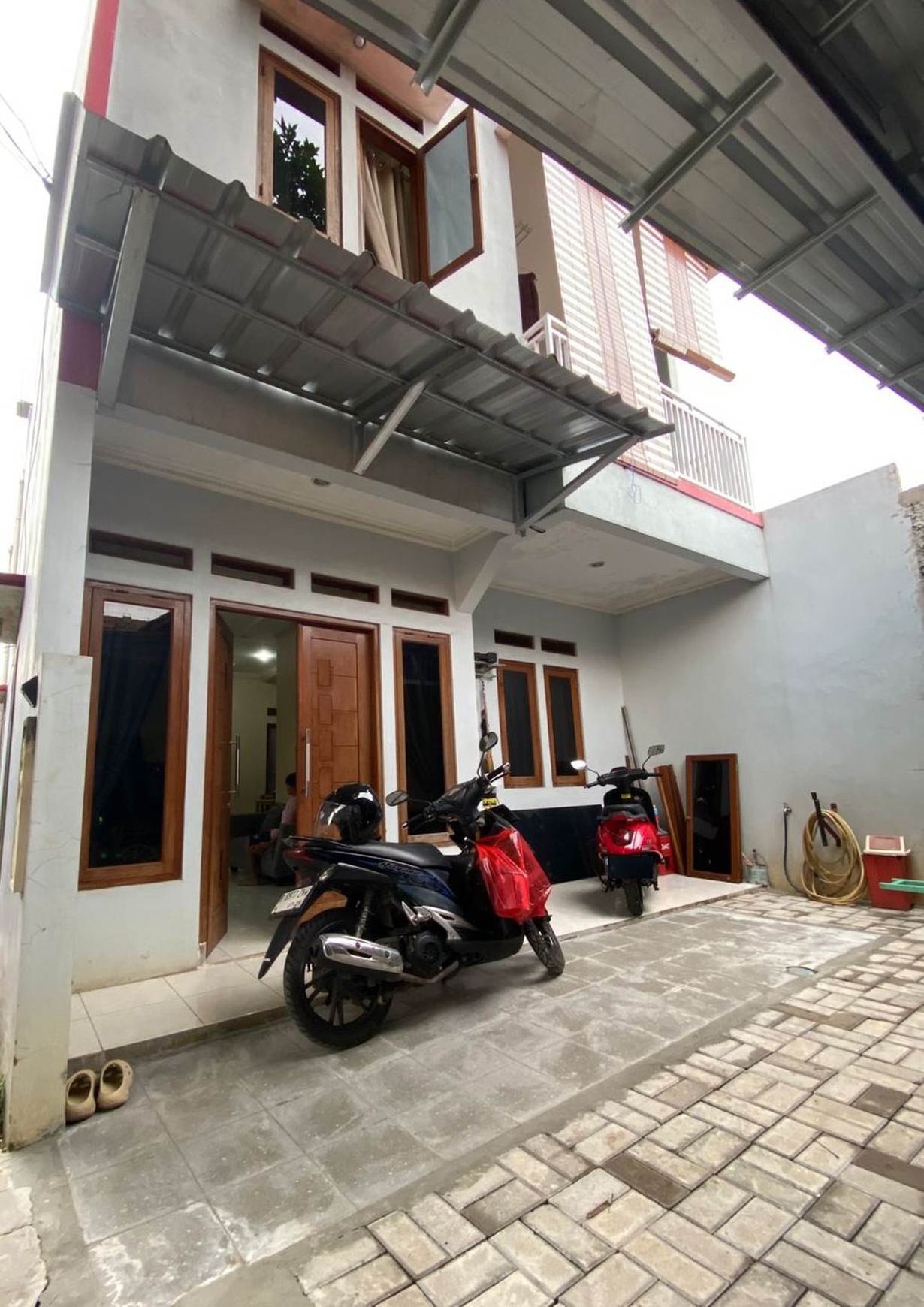 Rumah 2  Lantai, bebas Banjir di Cinere