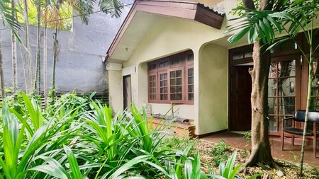 Rumah Hitung Tanah dengan Lokasi Strategis @Kebayoran Lama