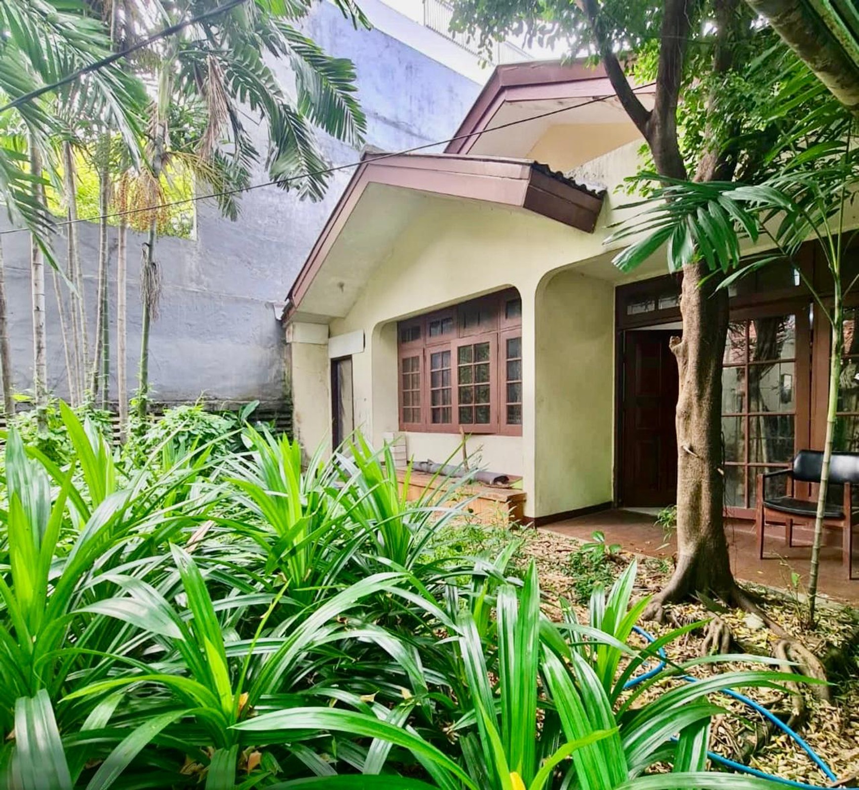 Rumah Hitung Tanah dengan Lokasi Strategis @Kebayoran Lama
