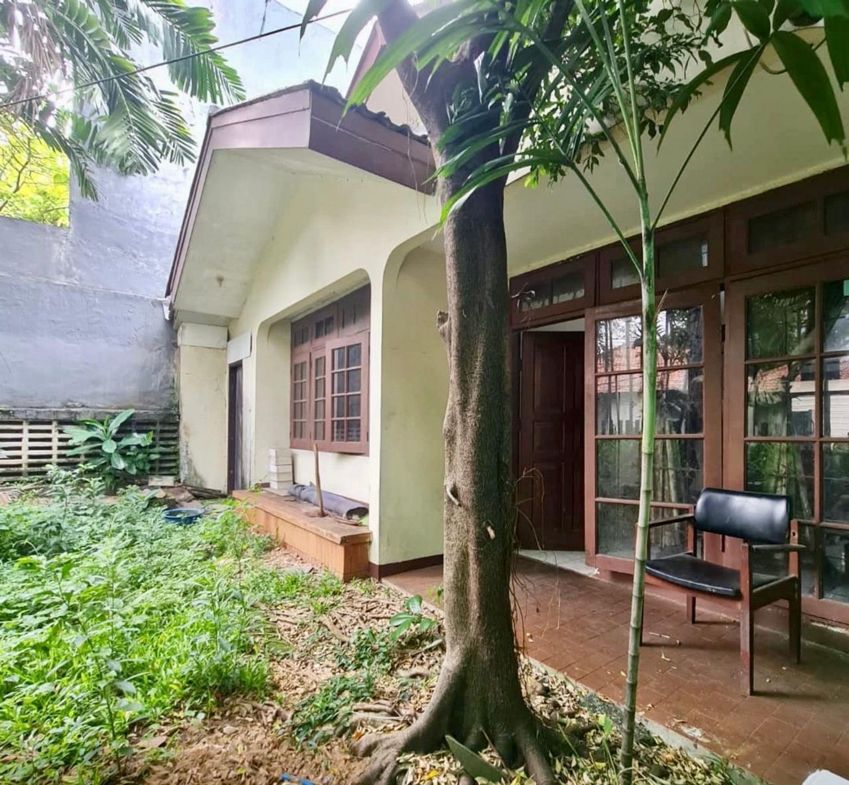 Rumah Hitung Tanah dengan Lokasi Strategis @Kebayoran Lama