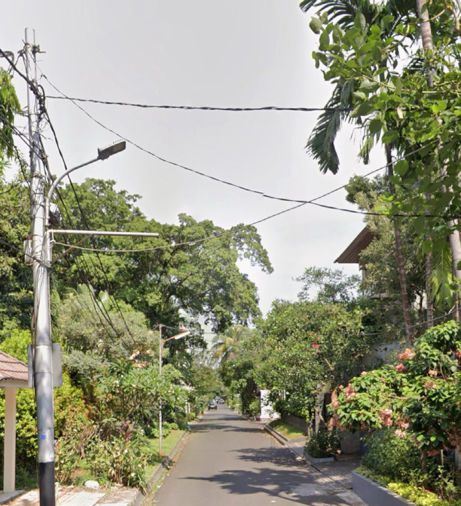 Rumah Hitung Tanah dengan Lokasi Strategis @Kebayoran Lama