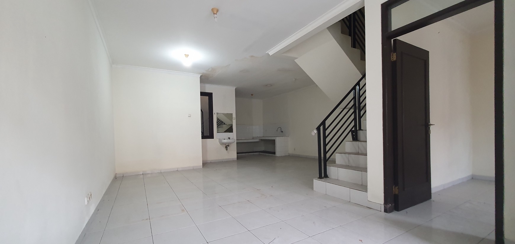 Rumah Gading Arcadia lebar 6, modern minimalis, fully renovated, di kompleks yang rapih dan tenang di Kelapa Gading