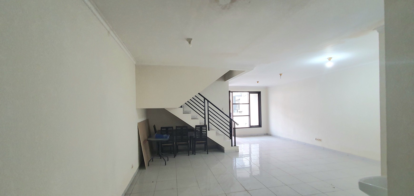 Rumah Gading Arcadia lebar 6, modern minimalis, fully renovated, di kompleks yang rapih dan tenang di Kelapa Gading