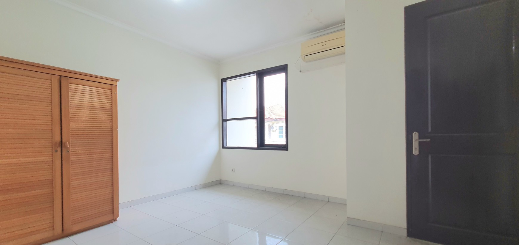 Rumah Gading Arcadia lebar 6, modern minimalis, fully renovated, di kompleks yang rapih dan tenang di Kelapa Gading