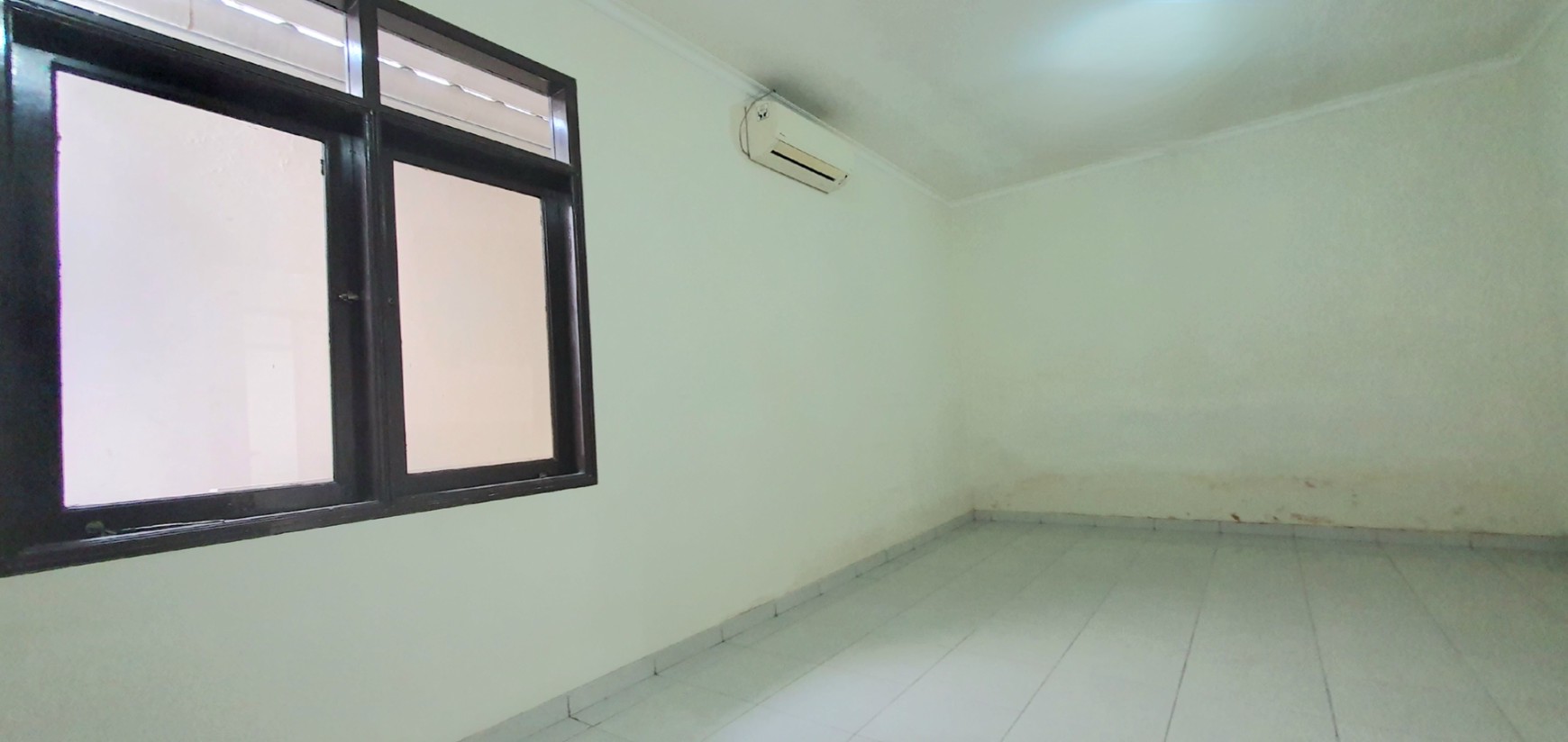 Rumah Gading Arcadia lebar 6, modern minimalis, fully renovated, di kompleks yang rapih dan tenang di Kelapa Gading