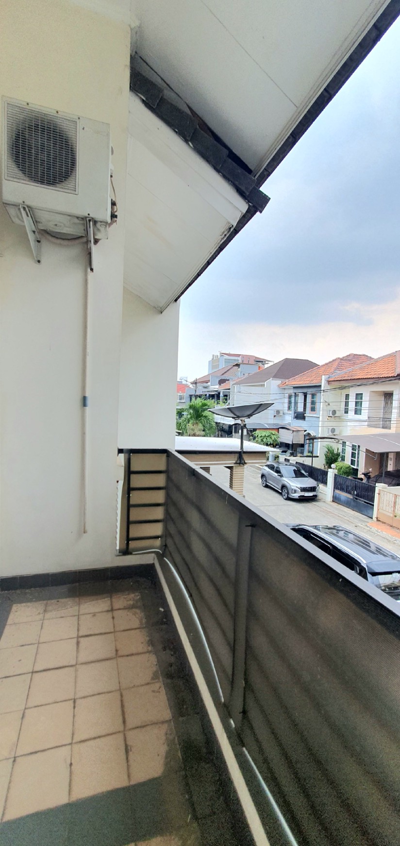 Rumah Gading Arcadia lebar 6, modern minimalis, fully renovated, di kompleks yang rapih dan tenang di Kelapa Gading
