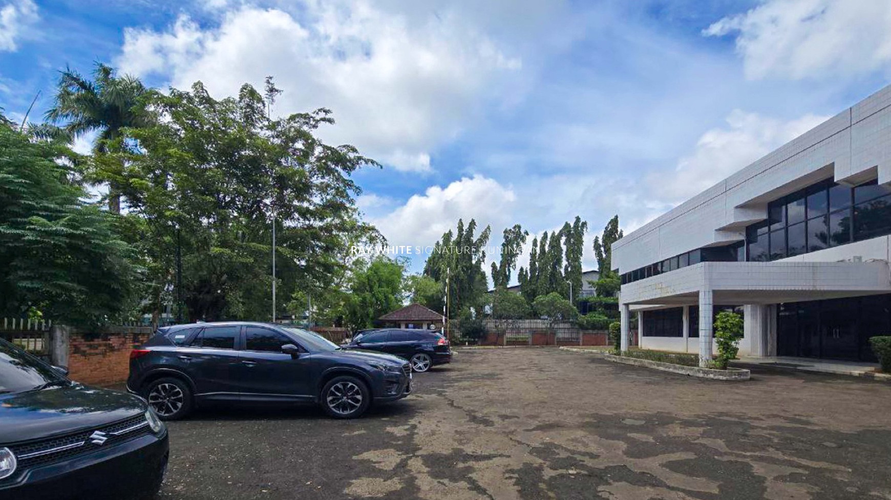 Gudang dan Kantor Strategis di Kawasan Industri Pulogadung