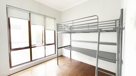 Rumah 2 lantai,dalam cluster di Bintaro Jaya 9