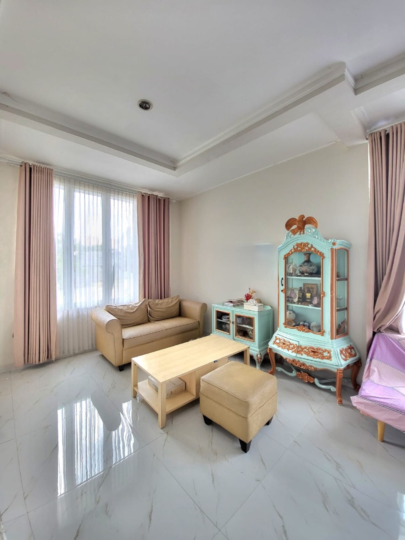 Rumah 2 lantai,ada swimming pool di Bintaro Jaya 9