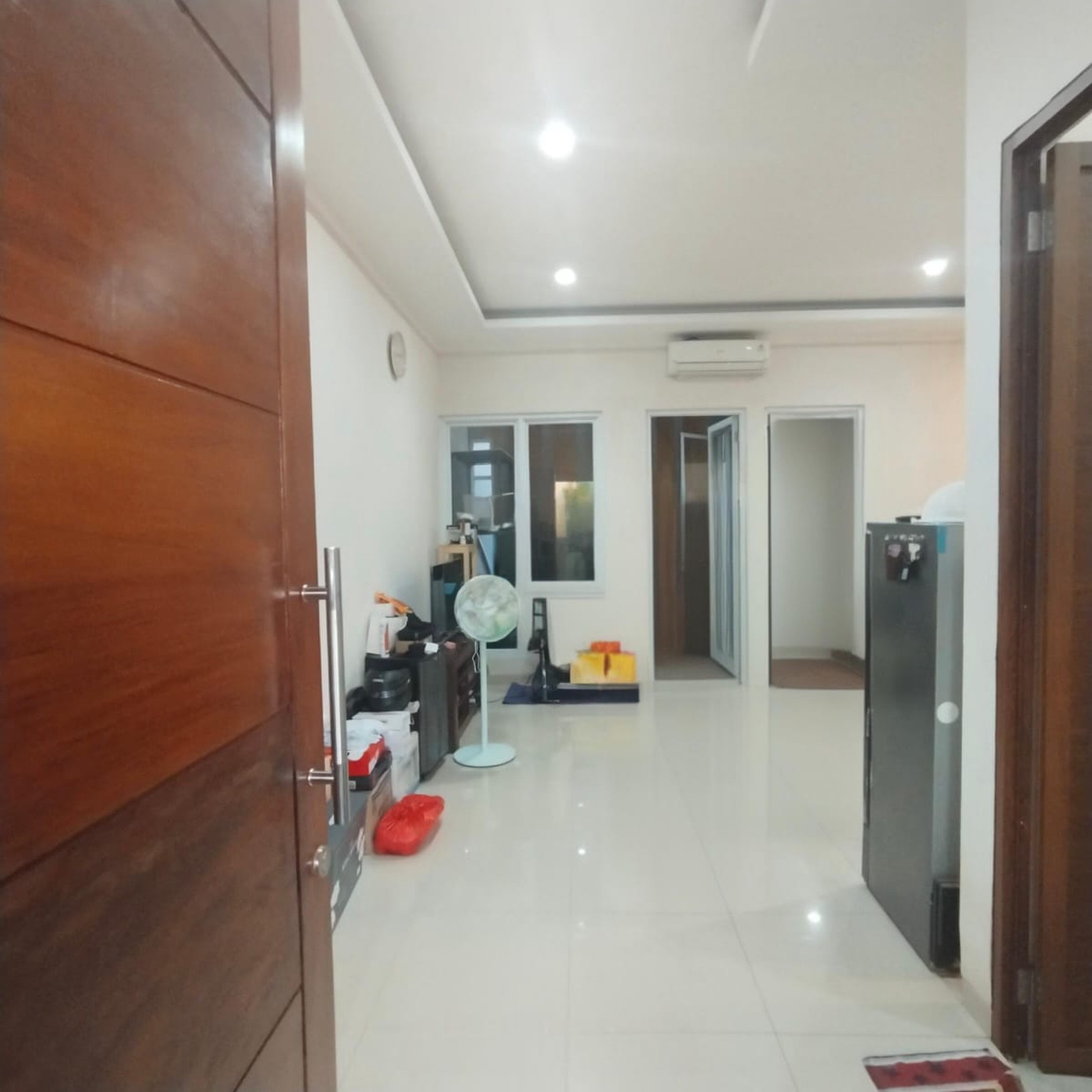 For Sale Rumah Minimalis di Sunrise Garden Jl. Surya Mustika, Jakarta Barat