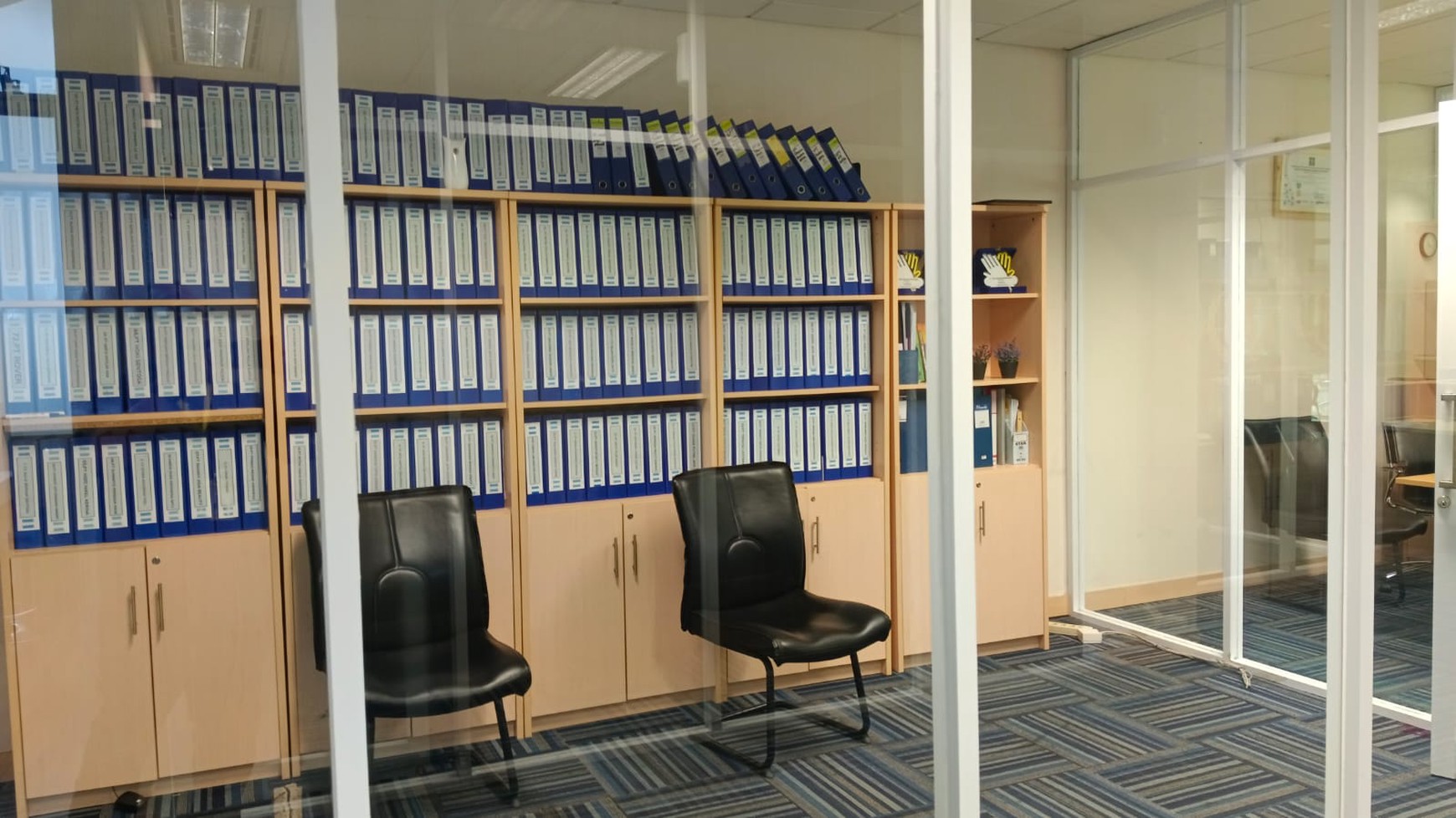 Ruang Unit Kantor 18 Offices Park