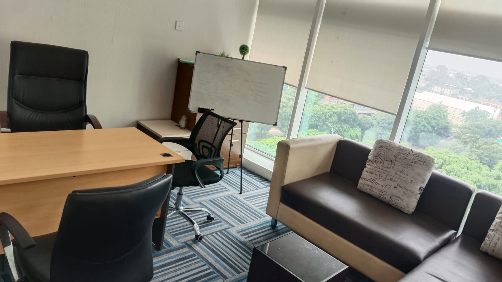 Ruang Unit Kantor 18 Offices Park