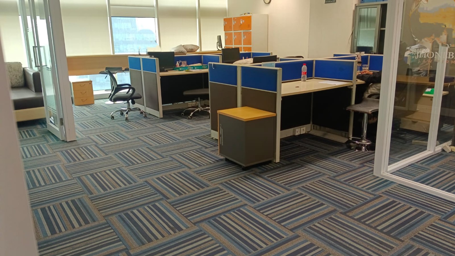 Ruang Unit Kantor 18 Offices Park