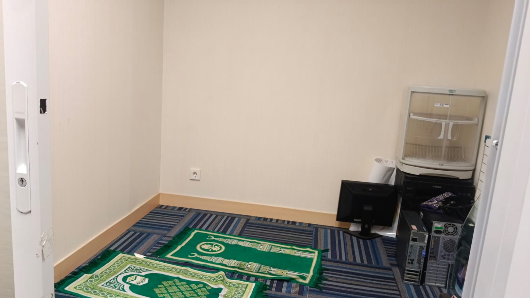 Ruang Unit Kantor 18 Offices Park