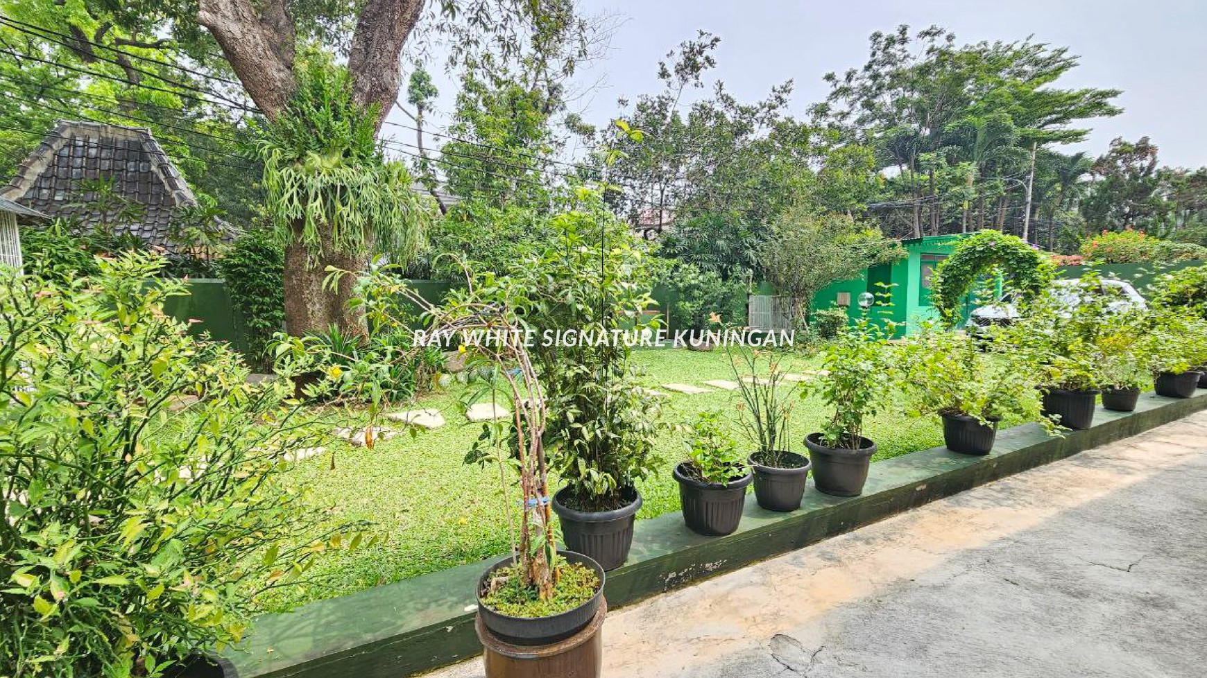Rumah Luas & Siap Huni Lokasi Premium di Jl. Patiunus Kebayoran Baru